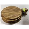 Image 1 : 7 ROUND WOODEN APPETIZER SERVING BOARDS