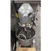 Image 3 : HOBART 20QT MIXER A200 W/ STAINLESS STEEL BOWL