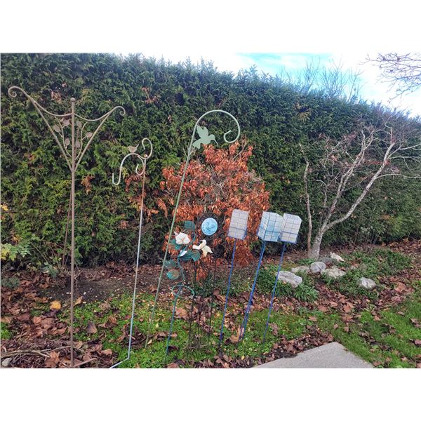 Garden Ornaments cat B