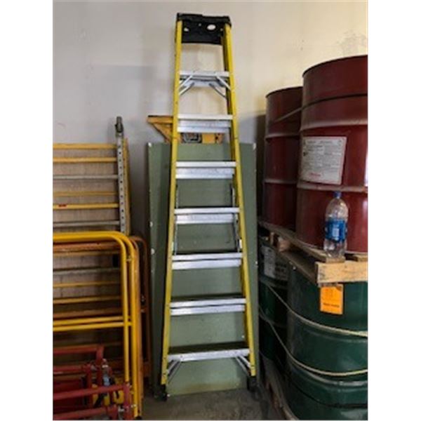 8 ft fibreglass Ladder
