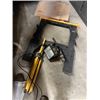 Image 1 : light, stand, sawhorse