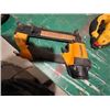 Image 1 : Bostitch nailer