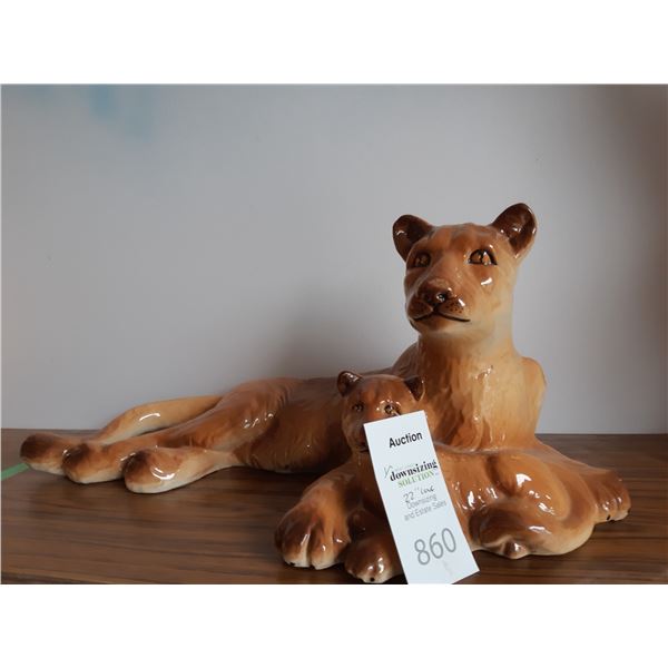 Lioness and Cub Figurine Cat A