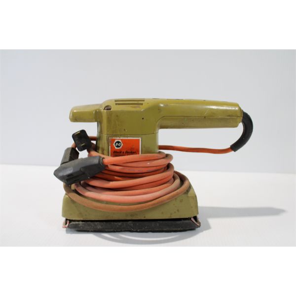 BLACK & DECKER ELECTRIC FINISHING SANDER