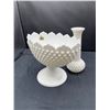 Image 1 : Milk Glass