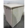 Image 3 : 2 drawer filing cabinet