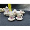 Image 4 : Miniature Tea Sets and Bunnies