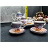 Image 9 : Miniature Tea Sets and Bunnies