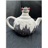 Image 8 : 3 Christmas Teapots