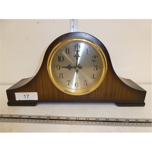 battery operated Table clock