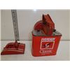 Image 3 : Vintage flash light, fire alarm pull