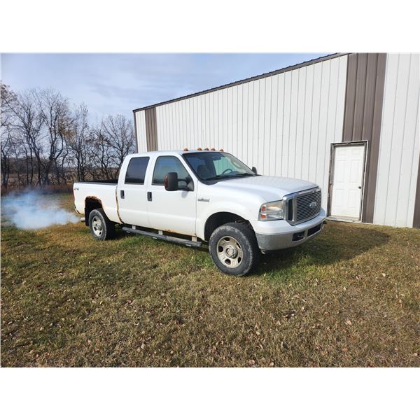 2006 Ford XLT F-350 Super Duty Truck   4 X 4   6L