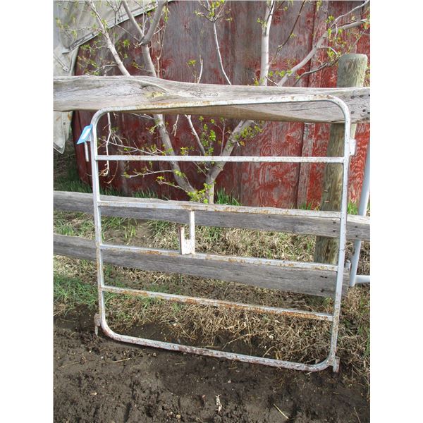 Metal Gate - 4.5' Wide