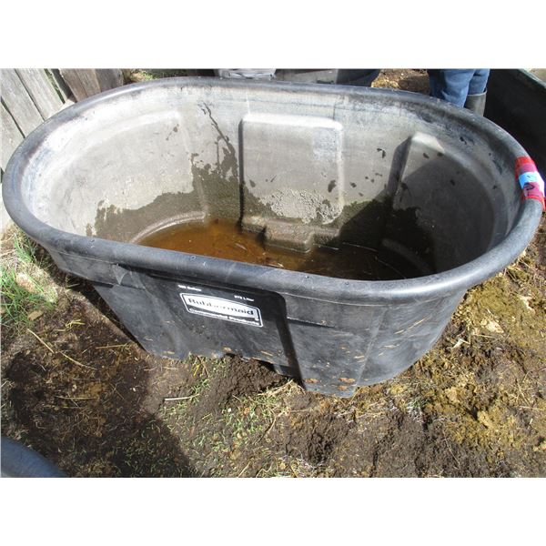 Rubbermaid 100 Gallon Watering Trough
