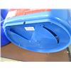 Image 6 : Heated Flat Back Bucket, 8 Quart Feeding Bucket