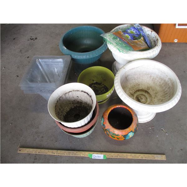 Assortment of Planters & Flowerpots