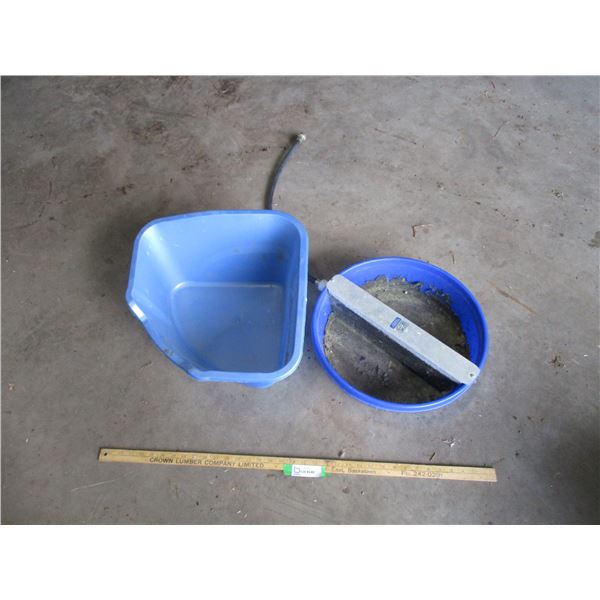 Litter Box, Dog Waterer With Float