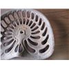 Image 3 : Cast Iron Seat