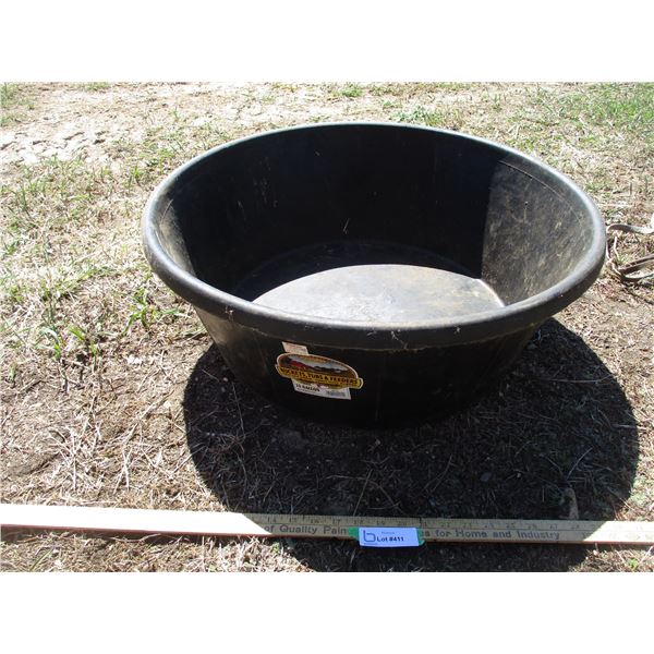 24" Rubber Feed Tub