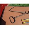Image 3 : (2) Bale Hooks, Fencing Pliers