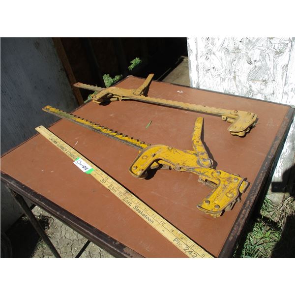 (2) Fence Stretchers