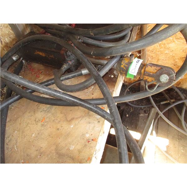 Yellow Hydraulic Ram With Hoses