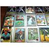 Image 2 : Lot of Baseball Cards  (18)