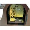 Image 4 : Linden Mantel Clock with Key Inside and in excellent condition (21)