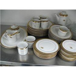 44 piece dinner set called New Traditions with gold rim made in China (16)