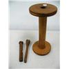 Image 1 : 3 wood sewing spools (16)