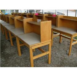 lot of 8 desks  (16)