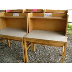 lot of 8 desks  (16)