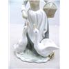 Image 3 : figure of girl with 2 white ducks (16)