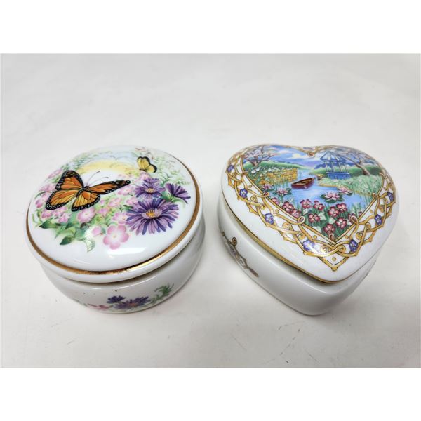 2 Ceramic Limited Edition Vintage Music Boxes