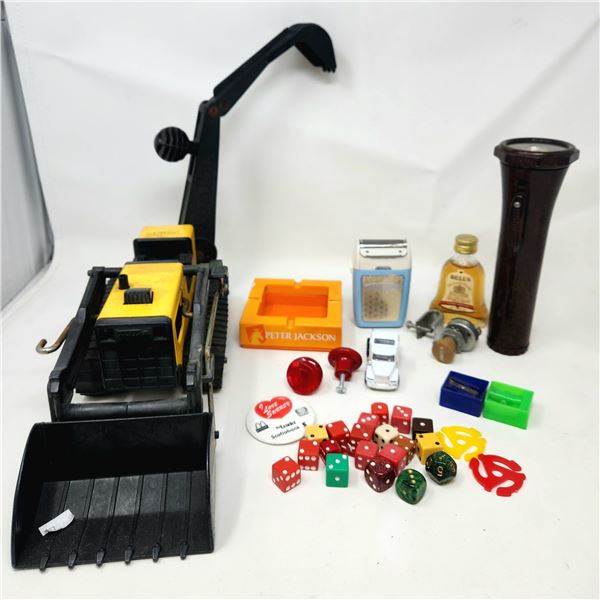 Tonka Excavator, Dice, Vintage Flashlight, Peter Jackson Ashtray, Bonson Under Arm Razor
