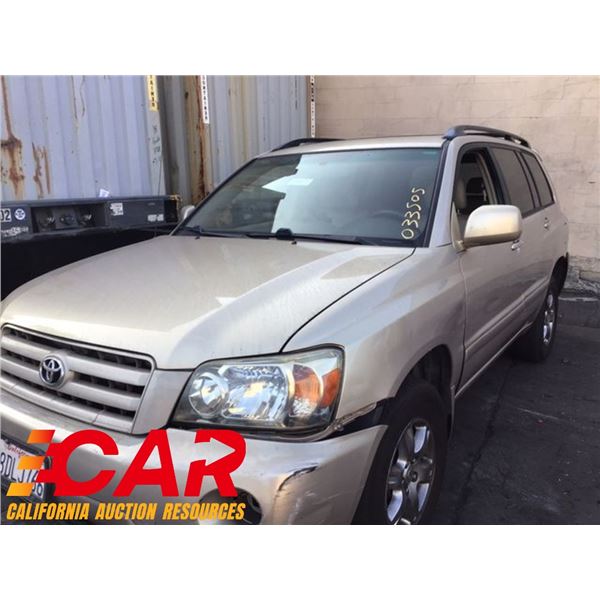 2004 TOYOTA HIGHLANDER