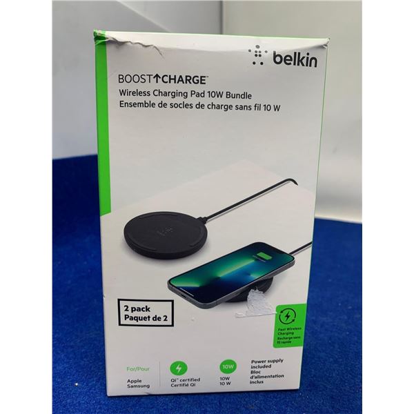 Belkin Boost Charge-Wireless Charging Pad 10W Bundle