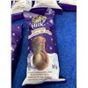 Image 2 : Cadbury Dairy Milk Snowman with Vanilla Flavoured Mousse Filling (10 x 30g)