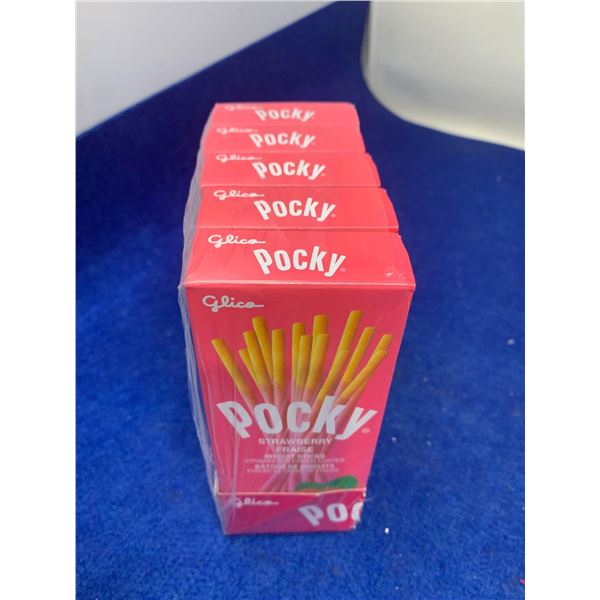Pocky Strawberry Biscuit Sticks (5 x 33g)