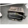 Image 4 : USCCE digital radio alarm clock with dual usb charger