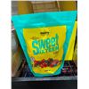 Image 1 : CASE LOT - Sweet Sixteen mixed little candies 6x900g