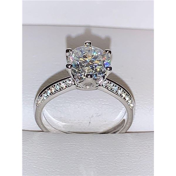 Ladies 2.0 Carat Brilliant Cut Moissanit Solitaire .925 Silver ring with appraisal $1510.00