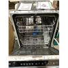 Image 4 : Frigidaire Dishwasher Mod: FDSH4501AS5A  24'' Built-In Dishwasher with EvenDry™ System