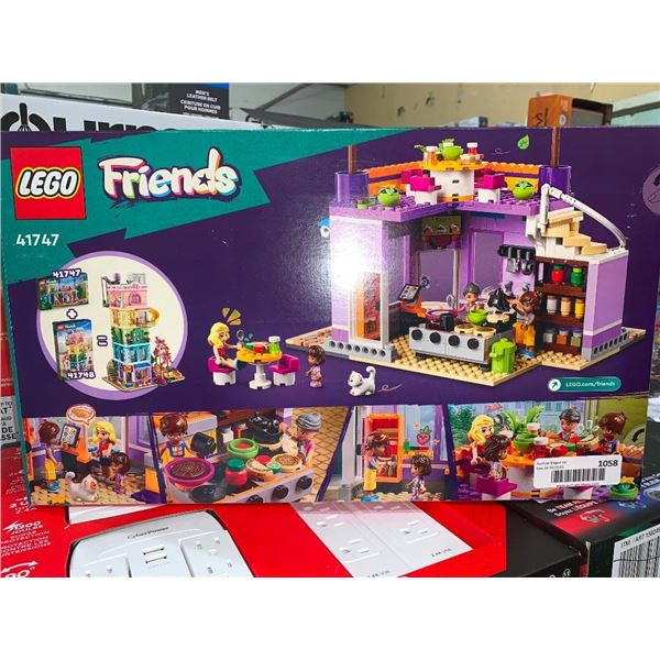 Lego - Friends 8+ Heartlake city community kitchen set.