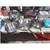Image 2 : Kirkland Signature 8pc Cookwara Set