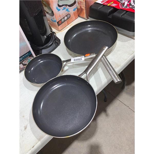 Set of 3 Non Stick Blue Diamond Frying pans