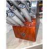 Image 3 : Henckels Elan Knife Block Set, 19-piece (Missing 1)