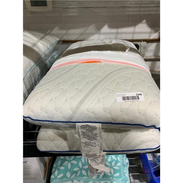Lot of 2 Gel Memory Foam Bed Pillows - Queen Size