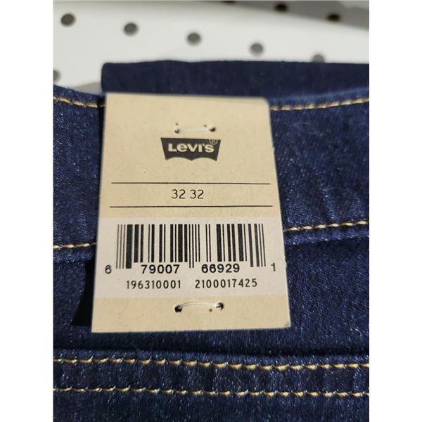 Levis 32x32 314 Shaping, Straight, Mid Rise, Tummy Slimming Women's Jeans