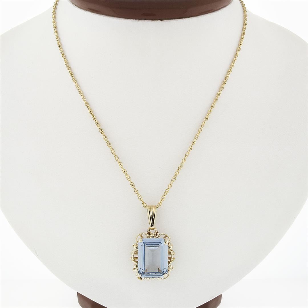 Vintage 14k Gold Blue Stone Solitaire In Open Twisted Wire 18